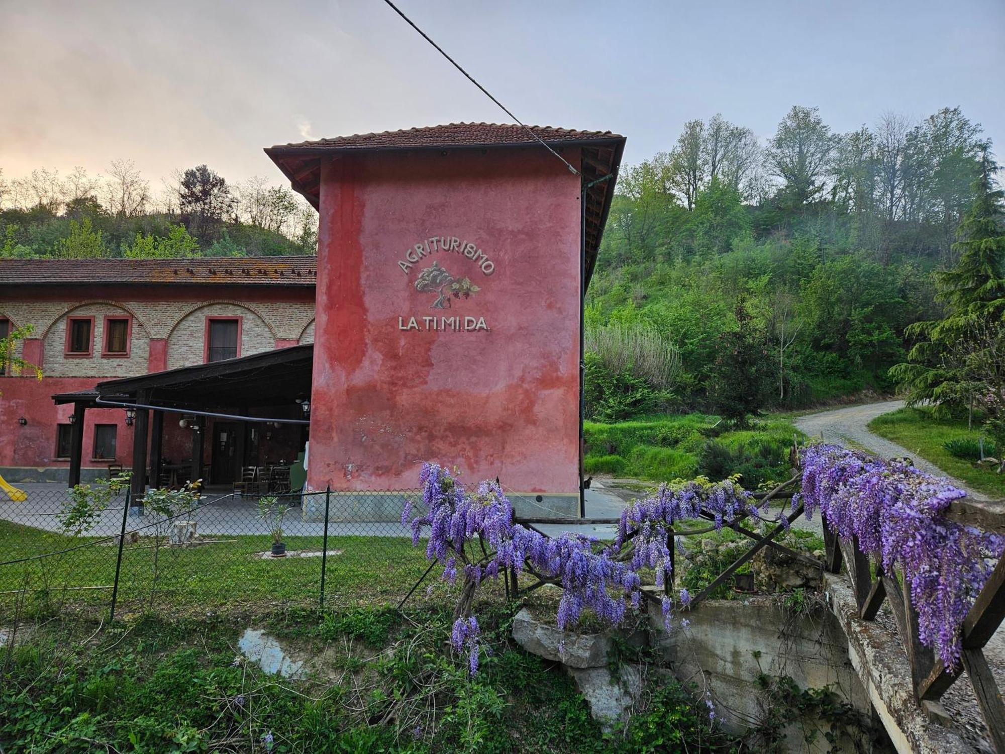 Agriturismo La.Ti.Mi.Da. 카시네 외부 사진